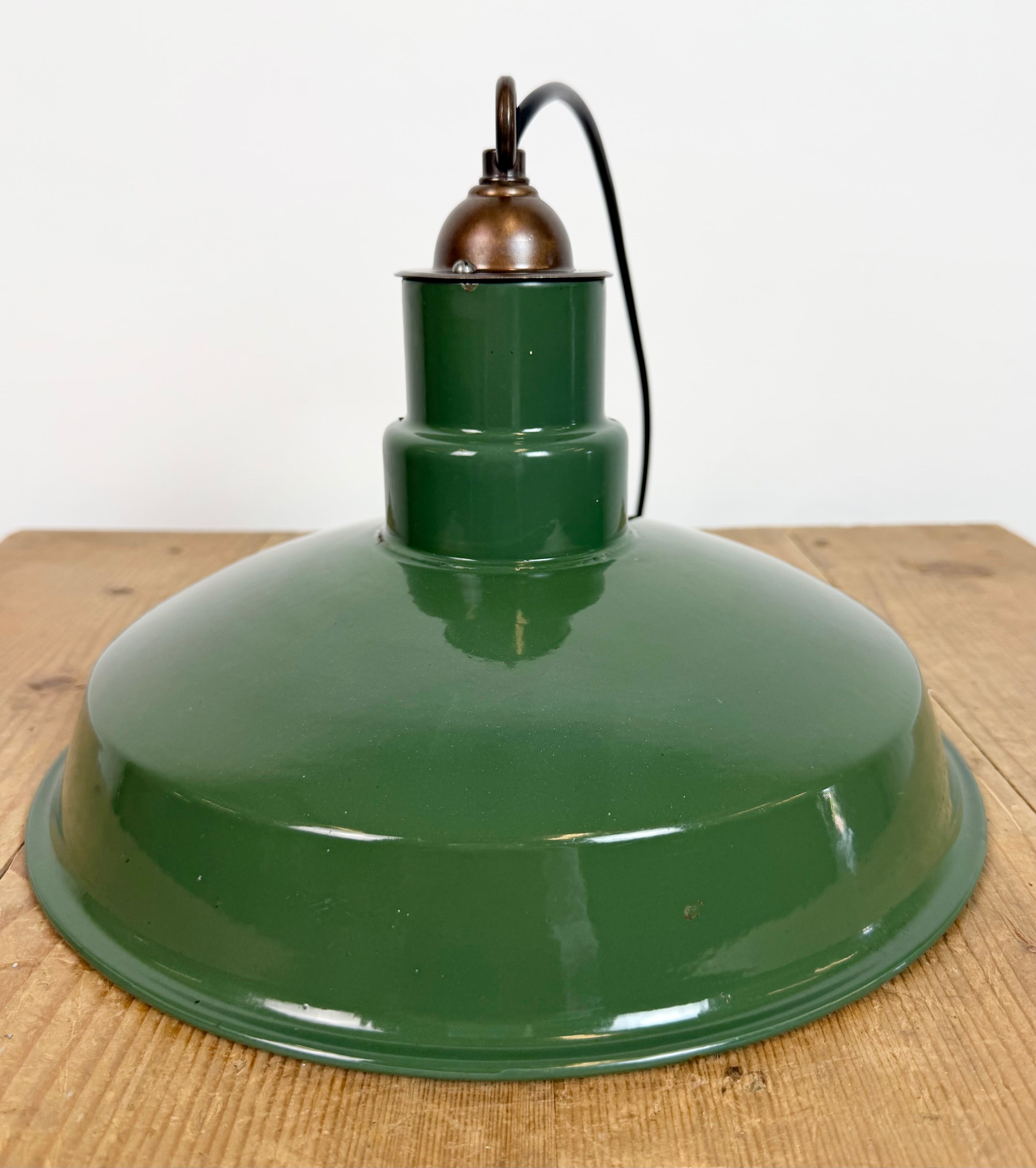 Industrial British Green Enamel Factory Pendant Lamp, 1960s