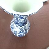 Vase trompette en faïence de la Maison Boch