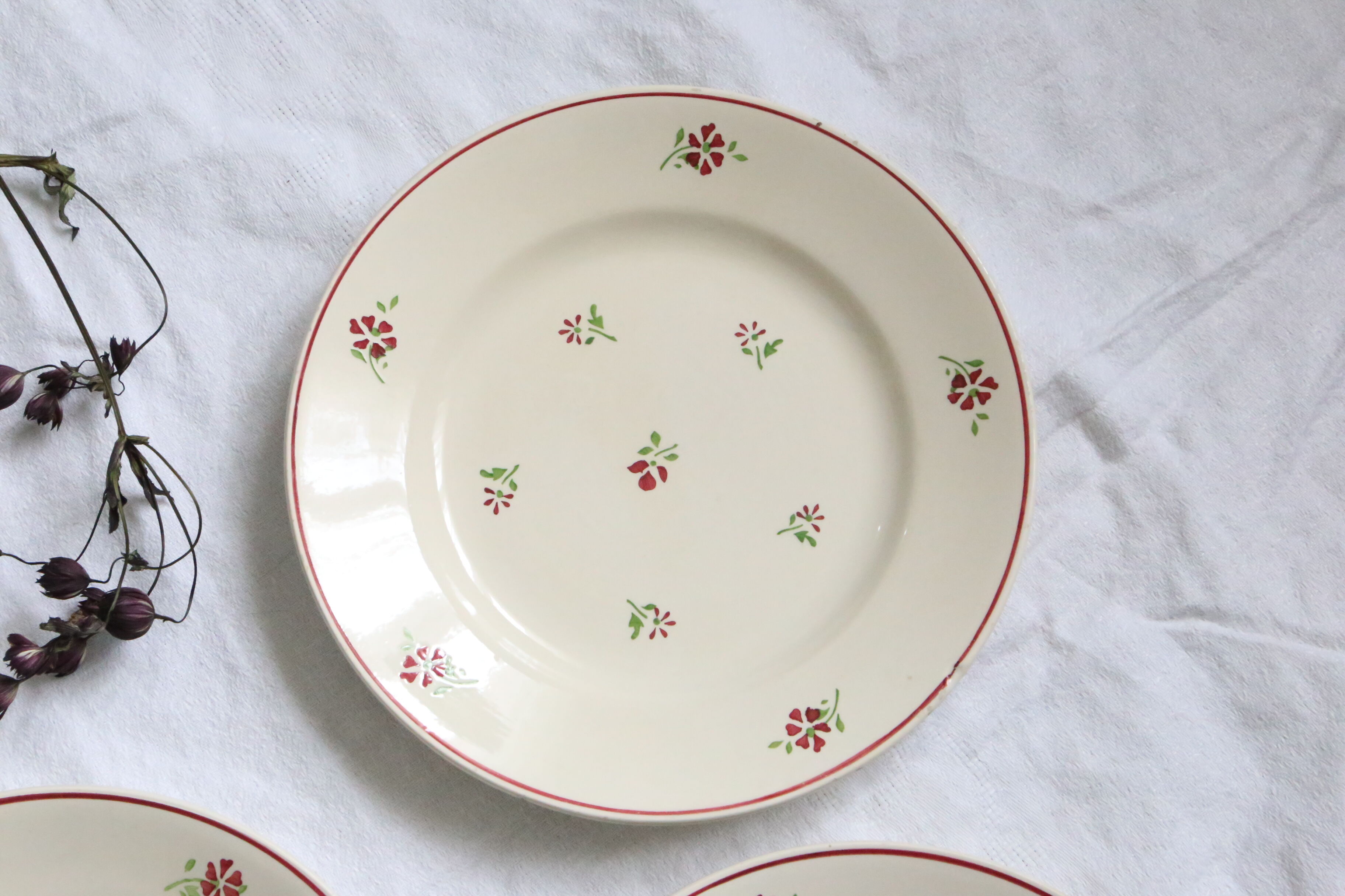 Set of 4 flat plates Niderviller, vintage