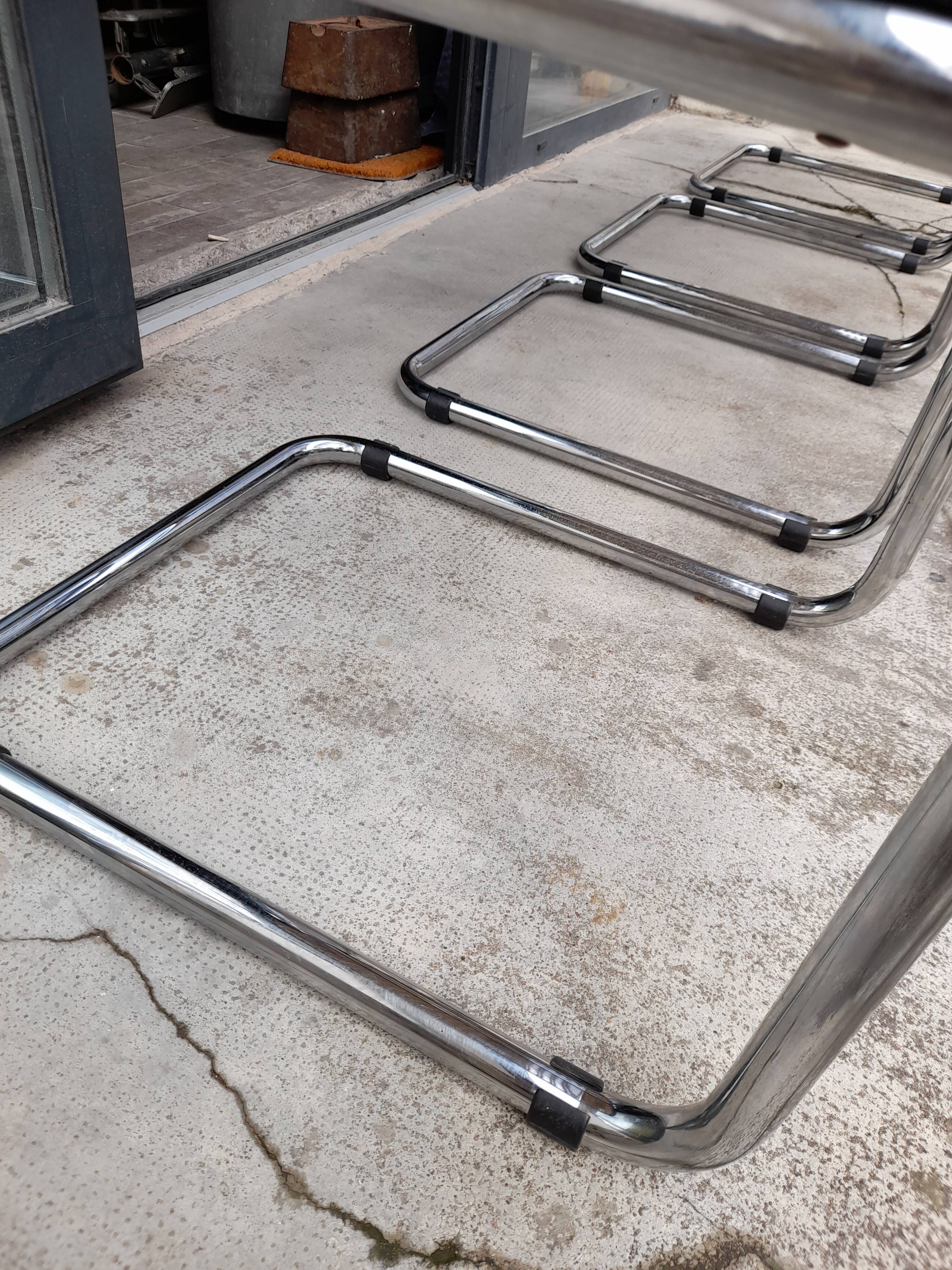 Serie de 4 Chaises B32 de Marcel Breuer