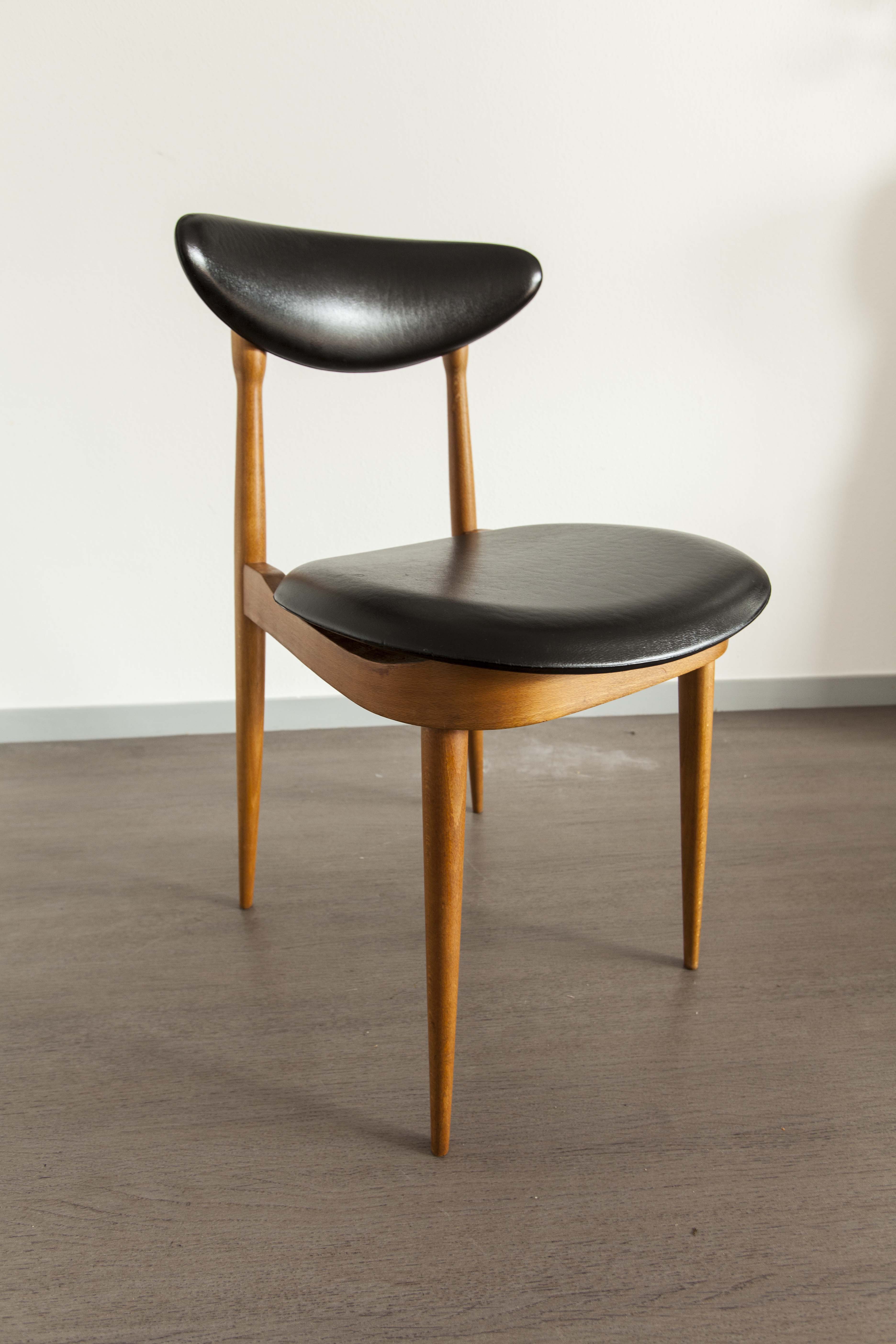 Pair of chairs  Baumann modèle "pégase"