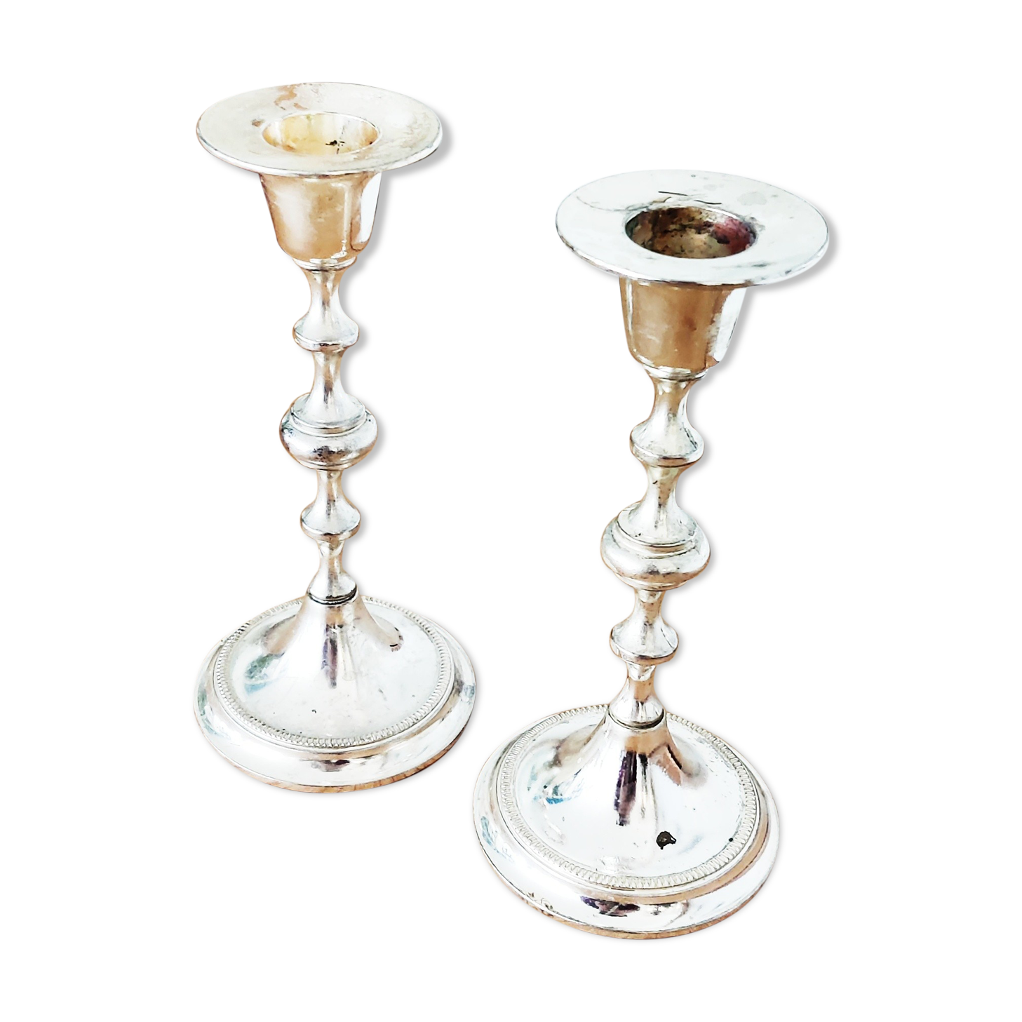 2 candle holders