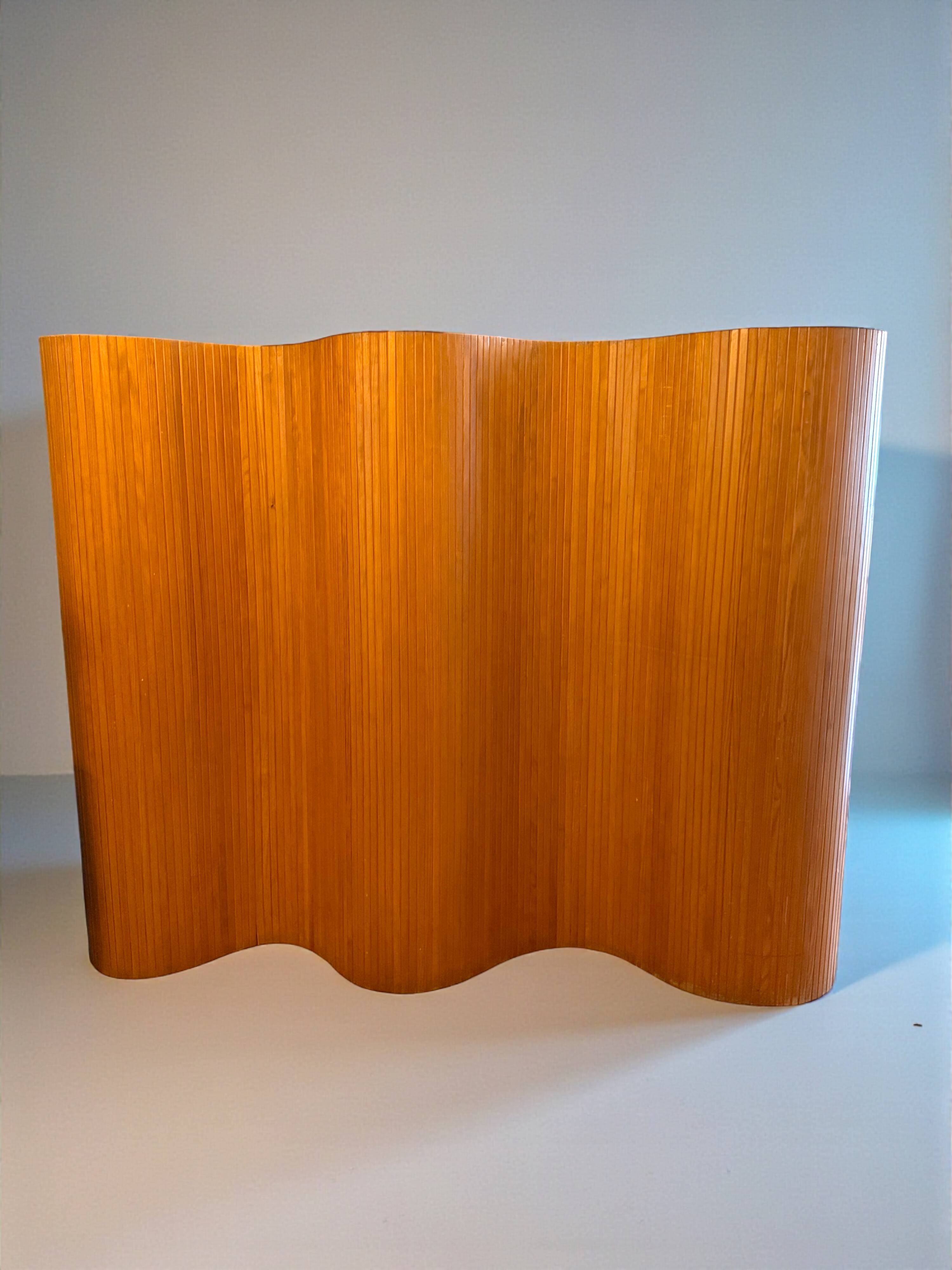 Baumann Sons & Company, large screen made of beech slats circa 1930-1940