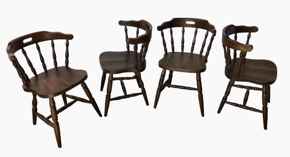 Set de 4 chaises montagnardes en chêne