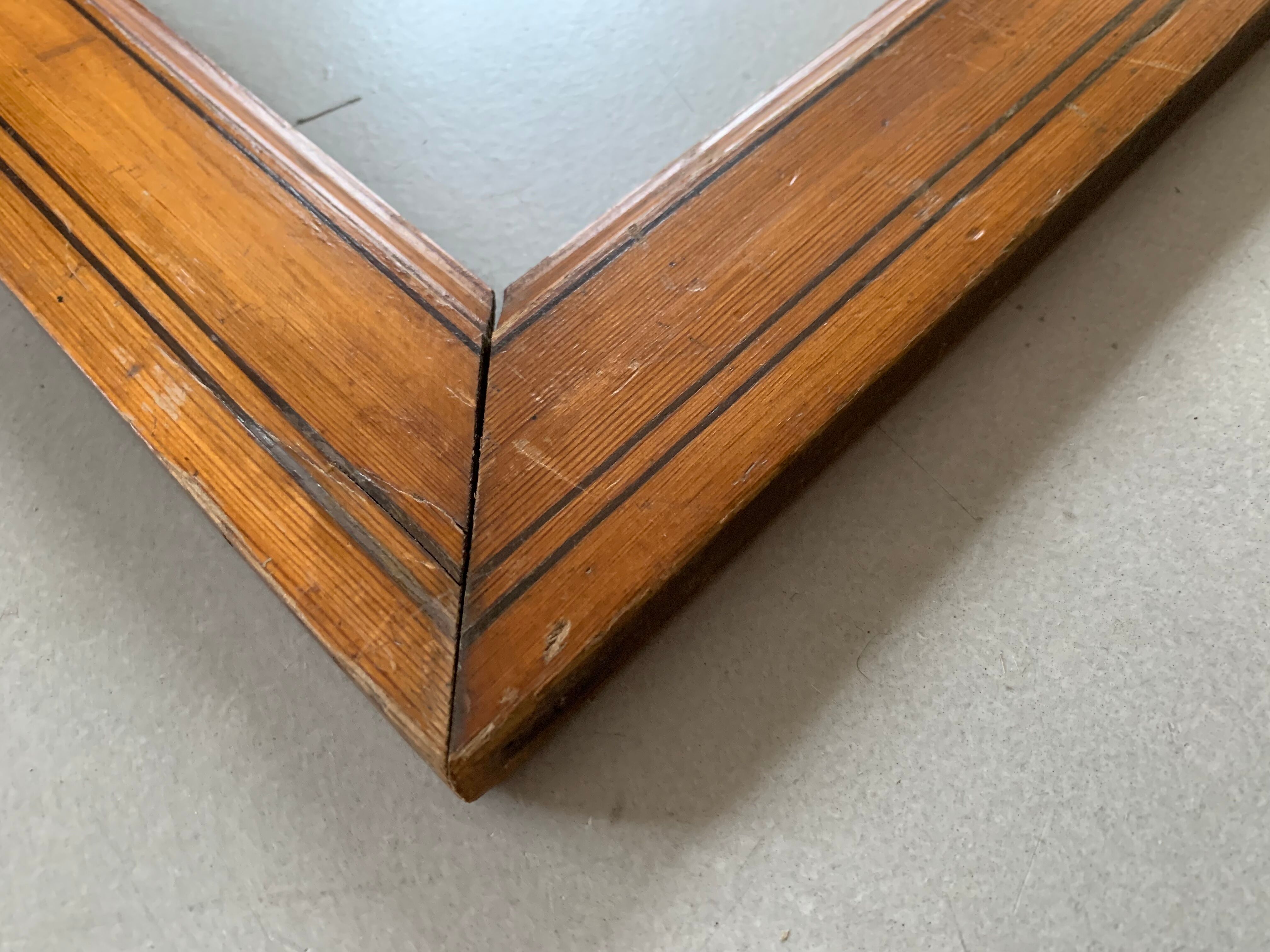 Old wooden frame 47x56cm