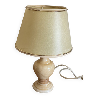 Lampe en marbre rose