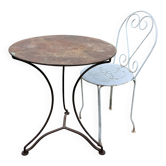 Table et chaise anciennes
