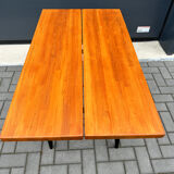 Table et chaises d'Ilmari Tapiovaara