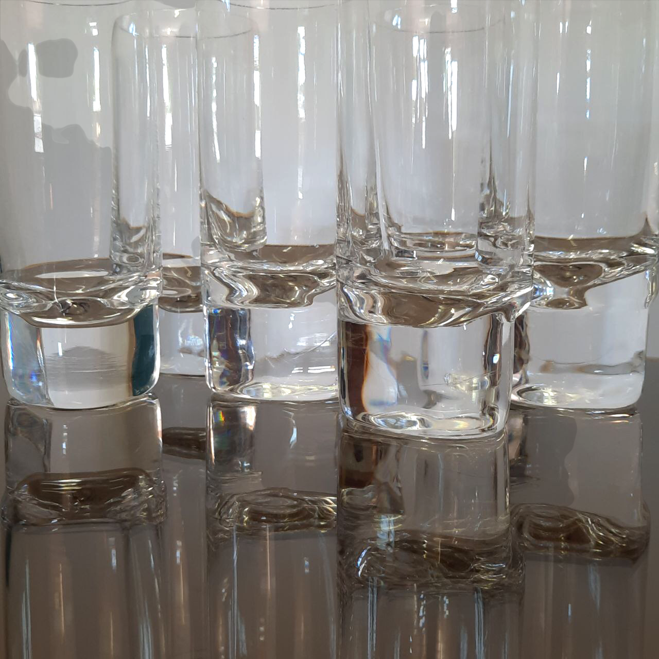 Six glasses Pitagora model design by Marco Zanuso for Arnolfo di Cambio.