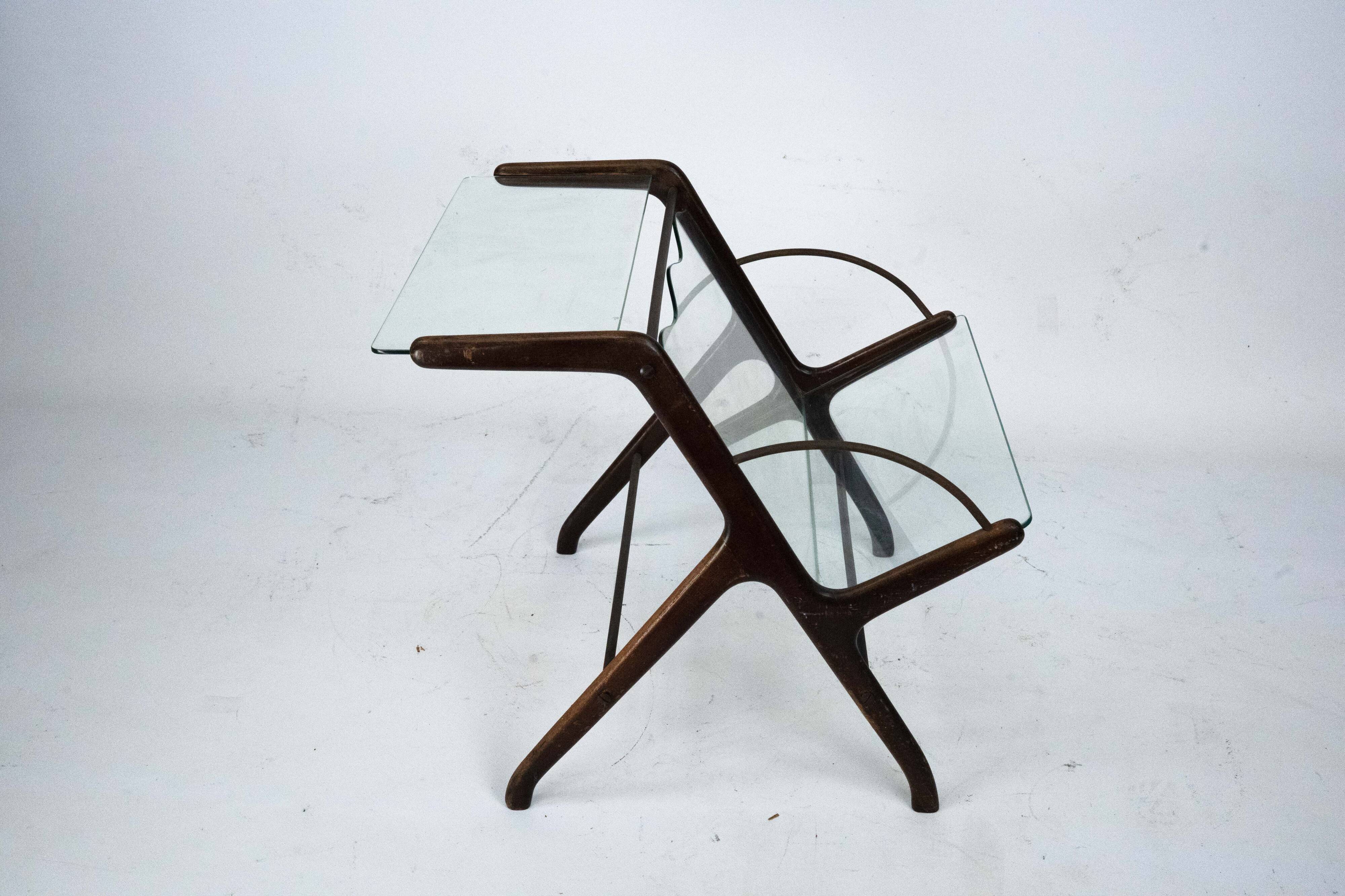 Ico Parisi Magazine Rack in Wood, Brass and Glass. Italy, 1950s