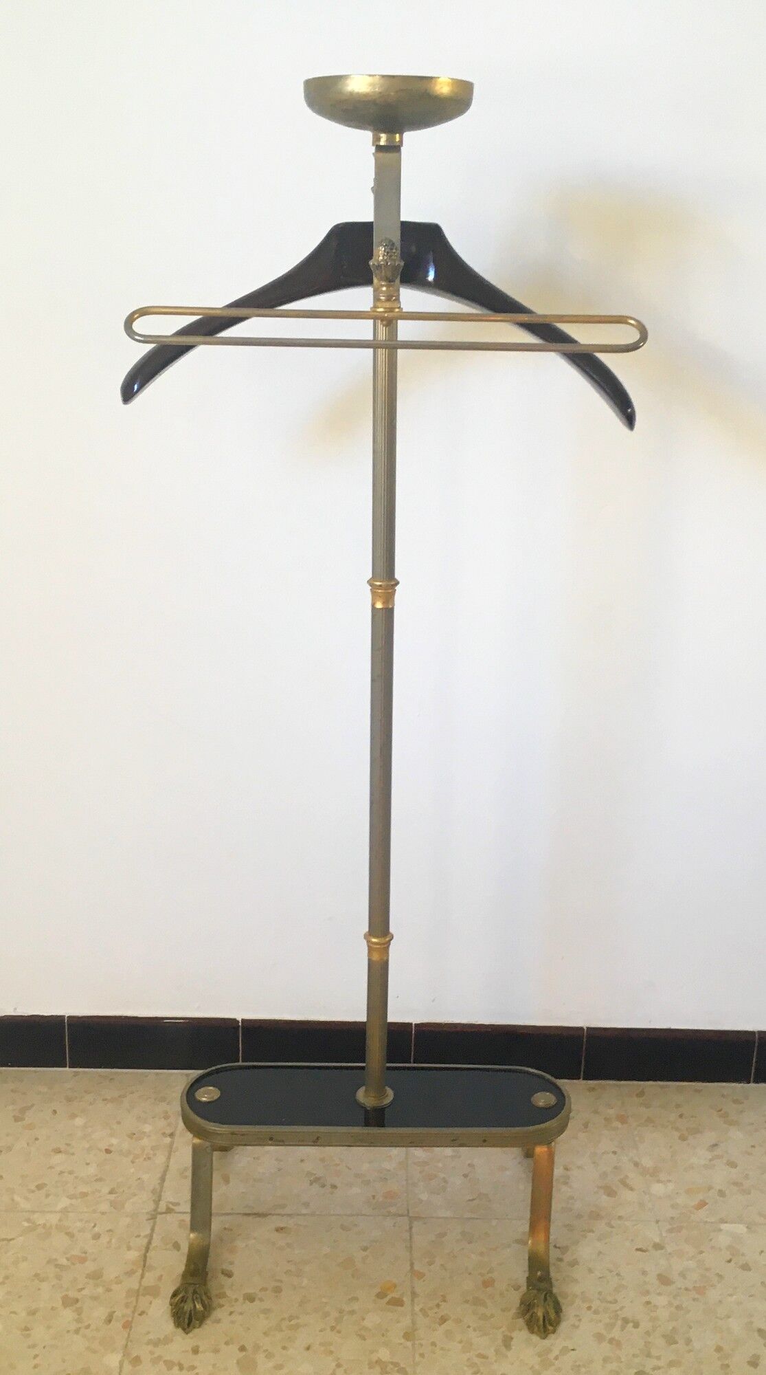 Vintage 70s room valet