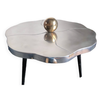 Water lily table