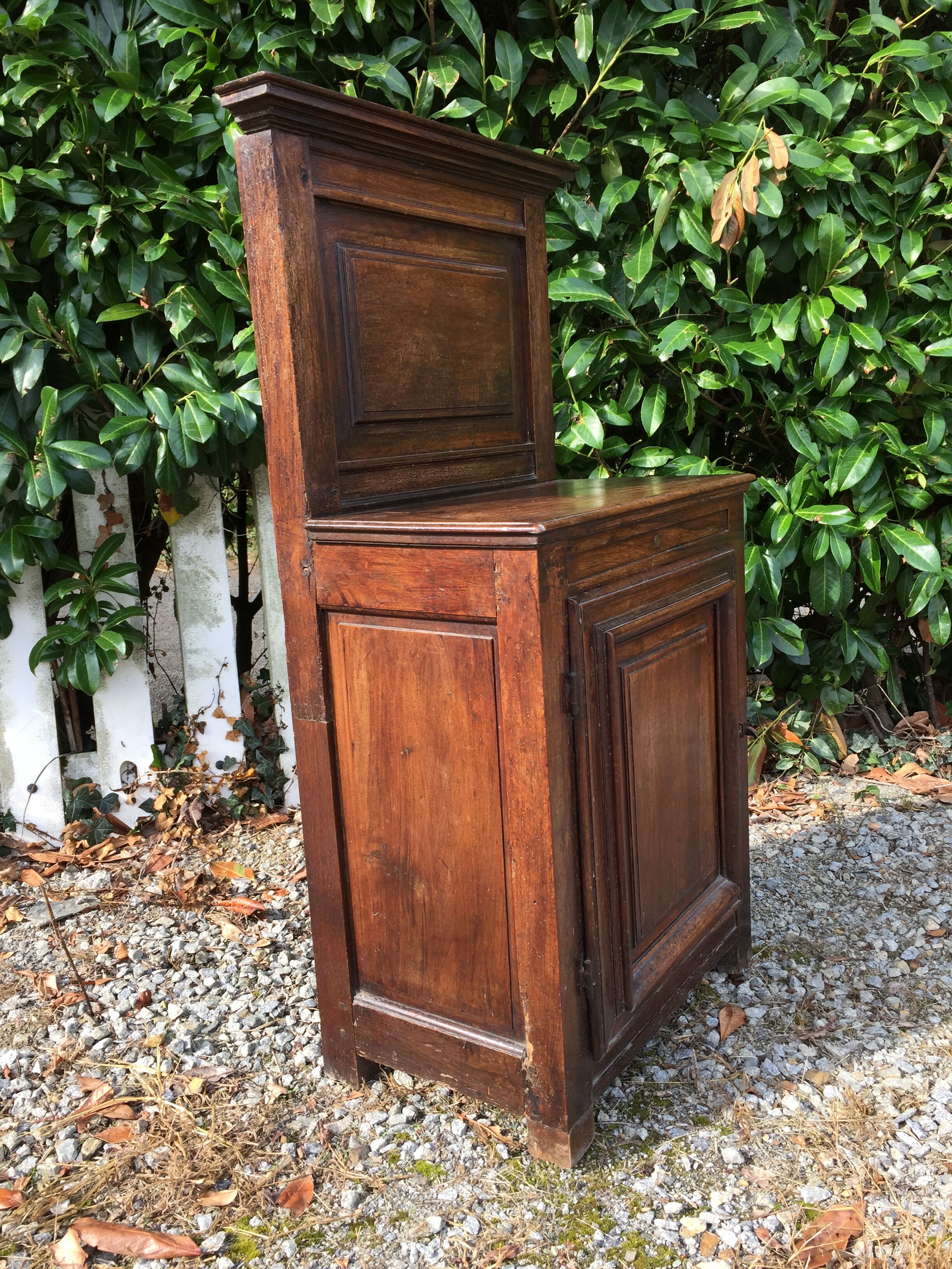 Buffet Jam oratory walnut louis XIII period