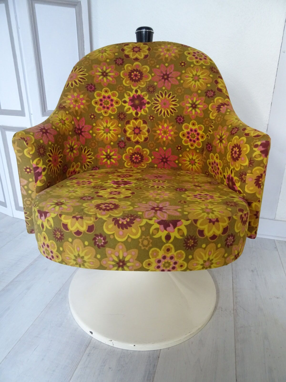 Barber's armchair 70