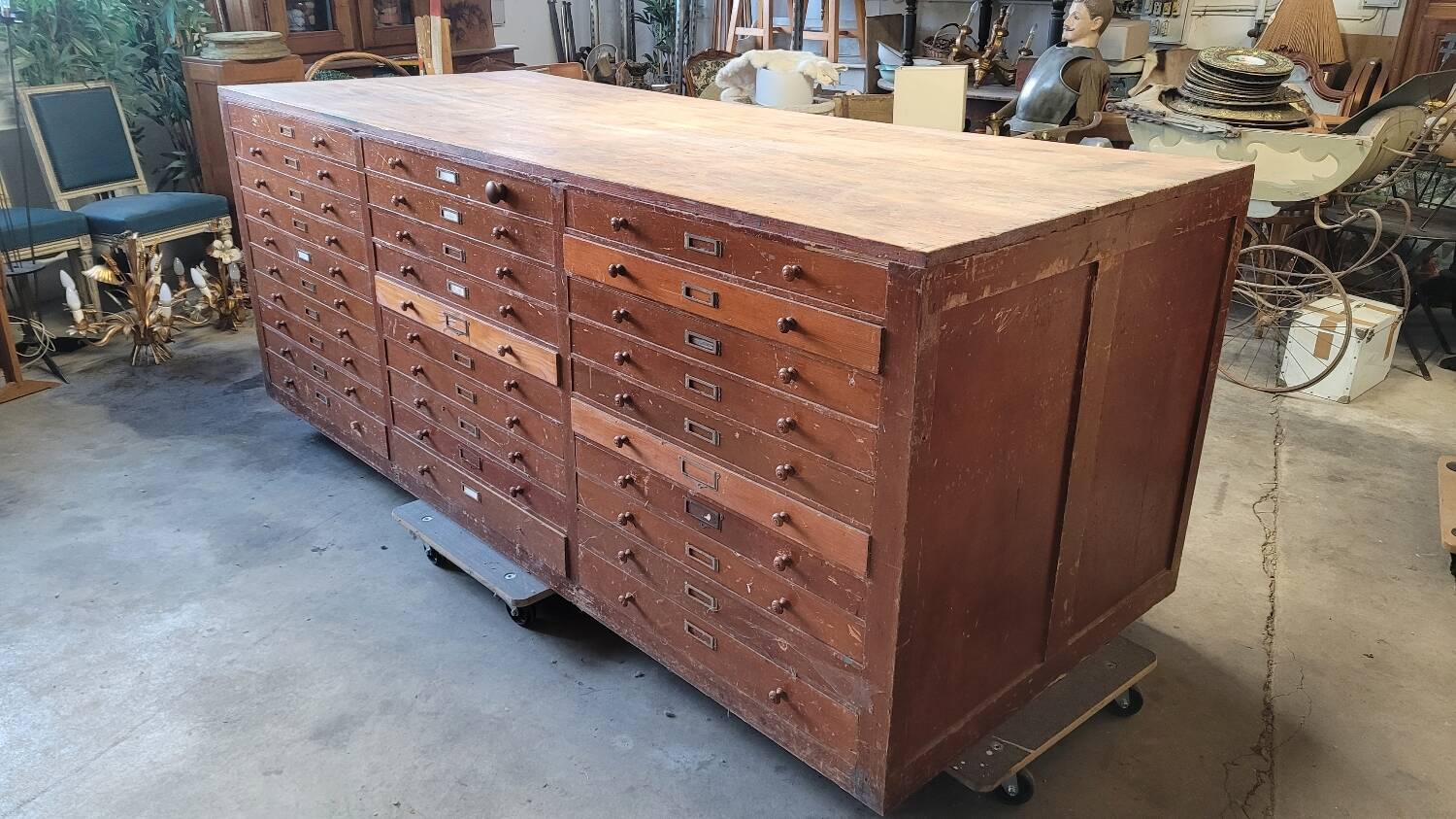 Meuble de Métier Magasin à 60 tiroirs - 1950s