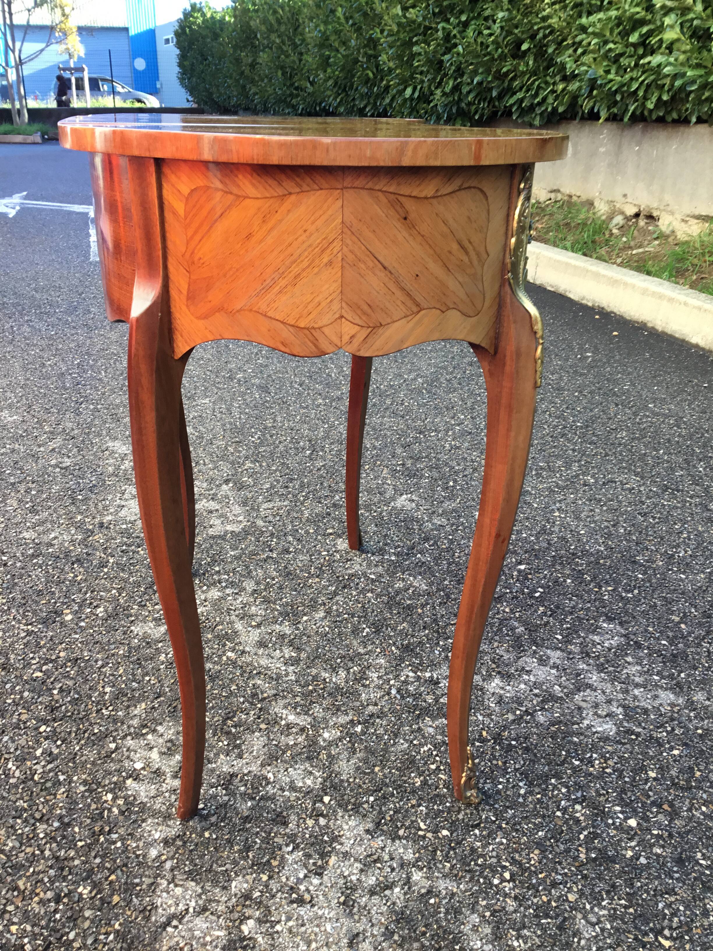 Dressing table marking rosewood