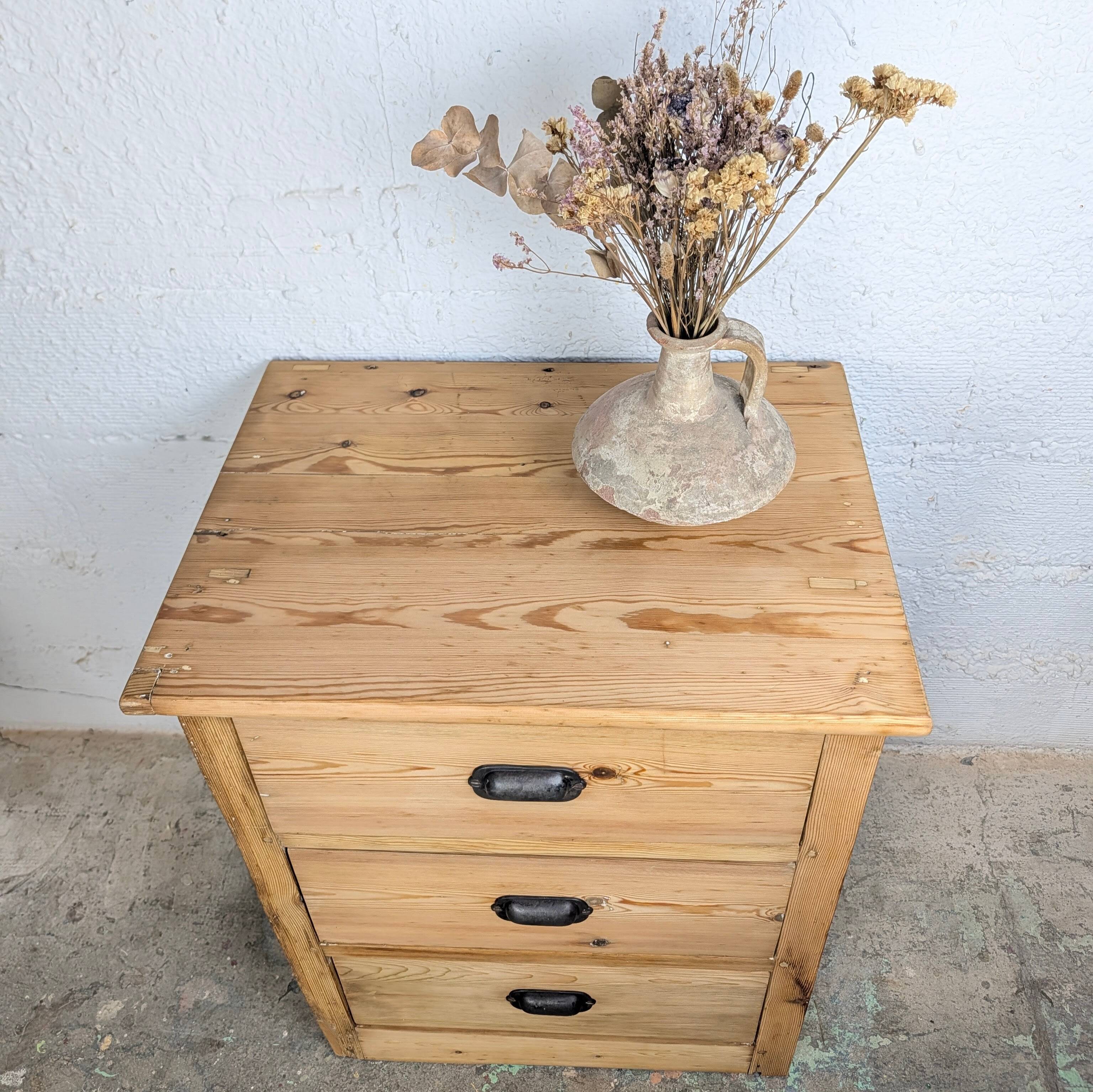 Small workshop cabinet with 3 pine drawers.