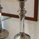 Paire de bougeoirs design en lucite et métal, années 60