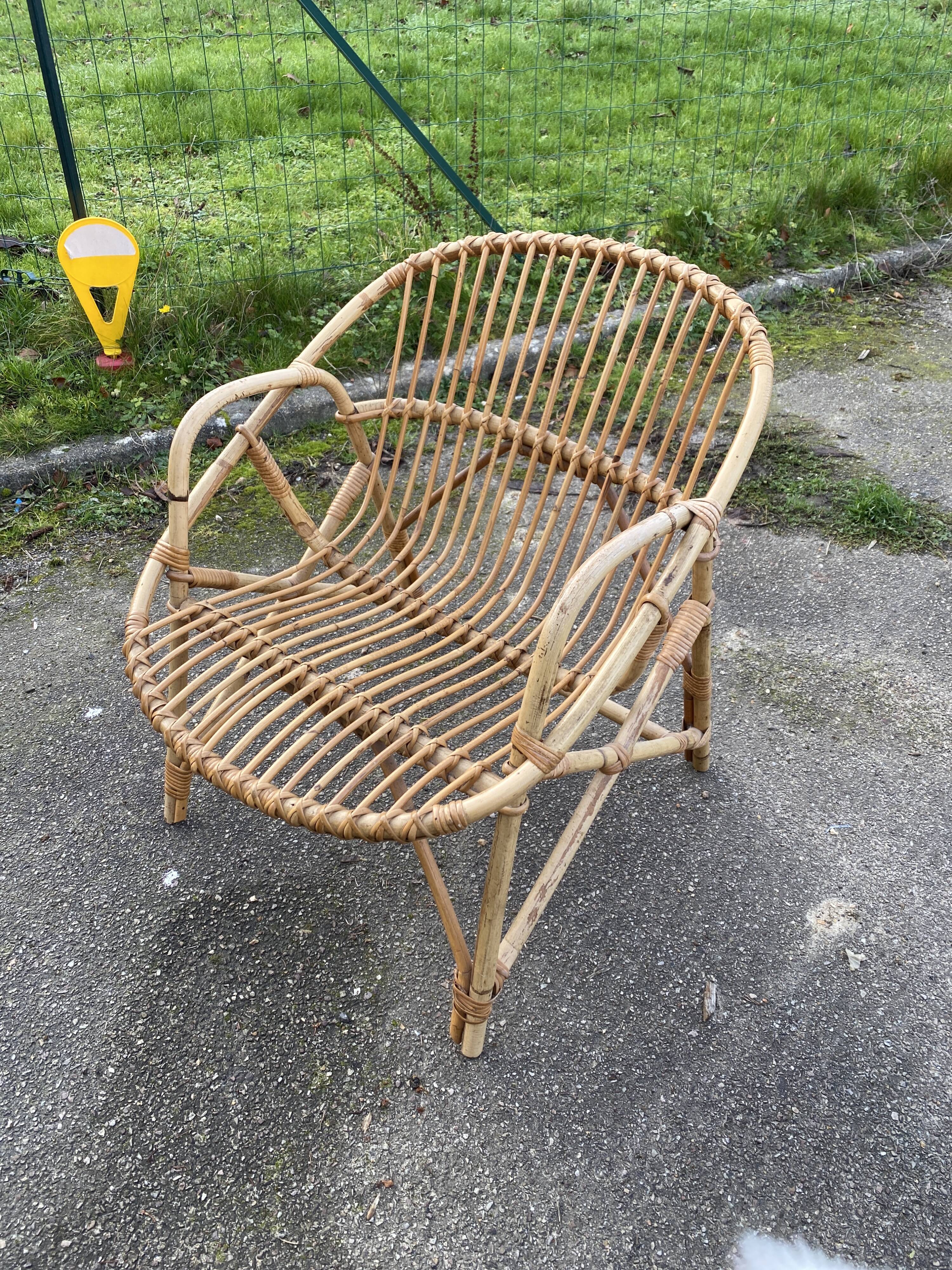 Vintage shell rattan chair