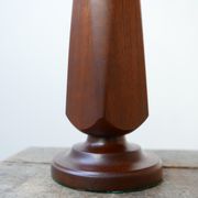 Lampe de table scandinave du milieu du siècle en teck