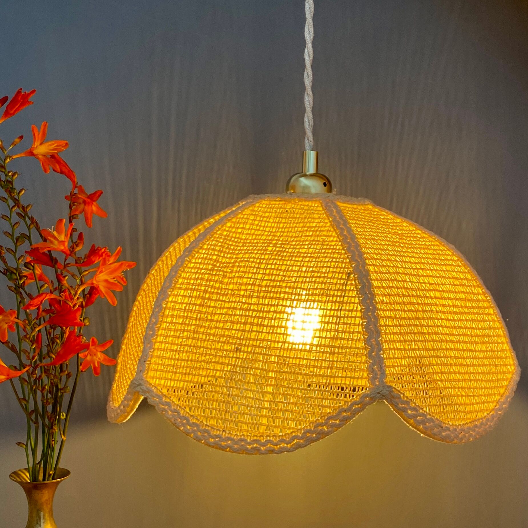 Suspension lamp vintage pink