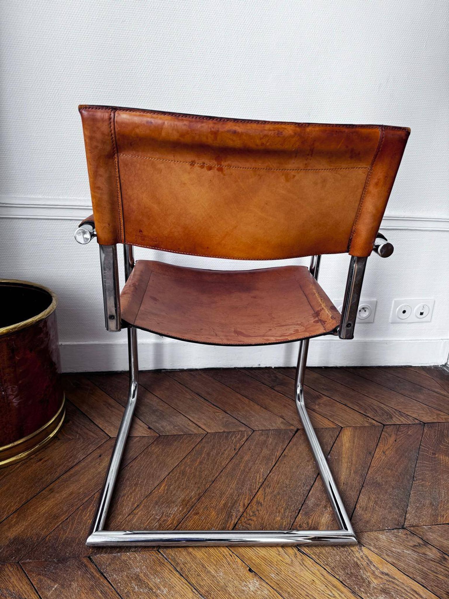 4 fauteuils cantilever Matteo Grassi en cuir cognac