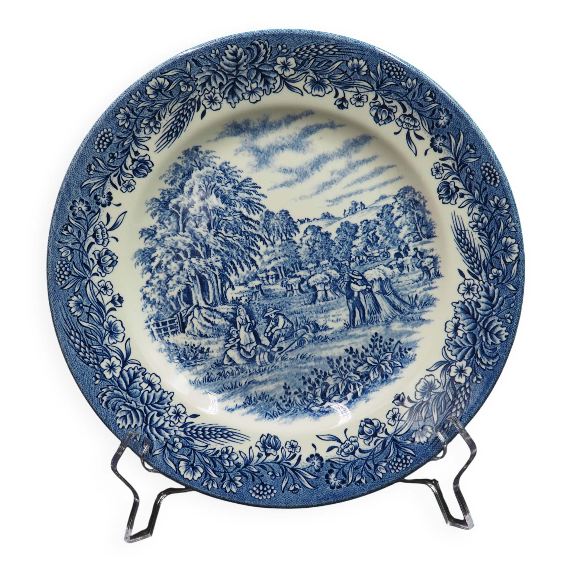 Assiette bleu campagne