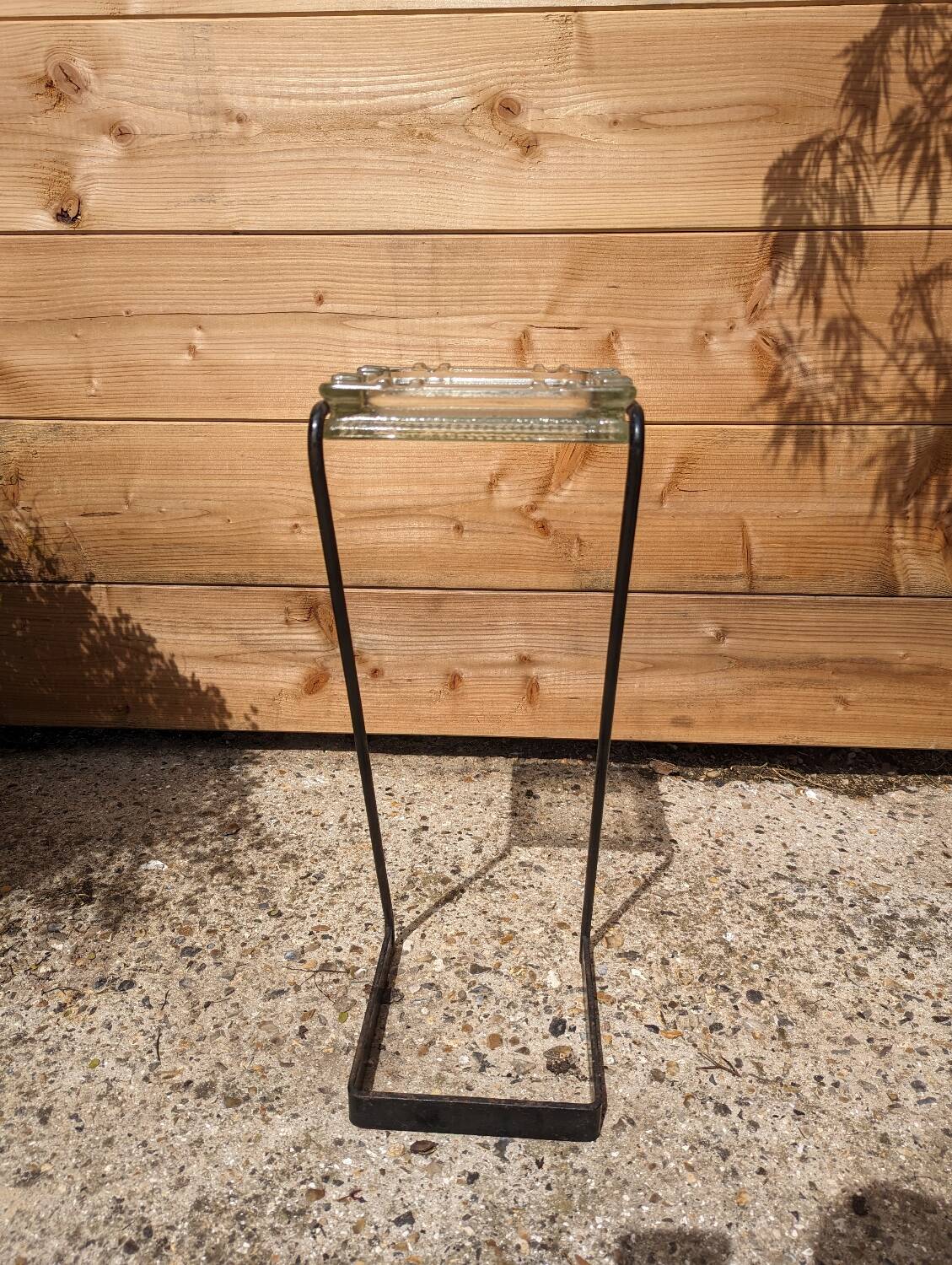 Cendrier sur pied milieu du siècle