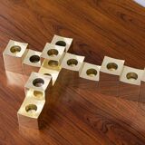 Groupe de bougeoirs en laiton massif cubiques par Gusum Metallslöjden, Suède