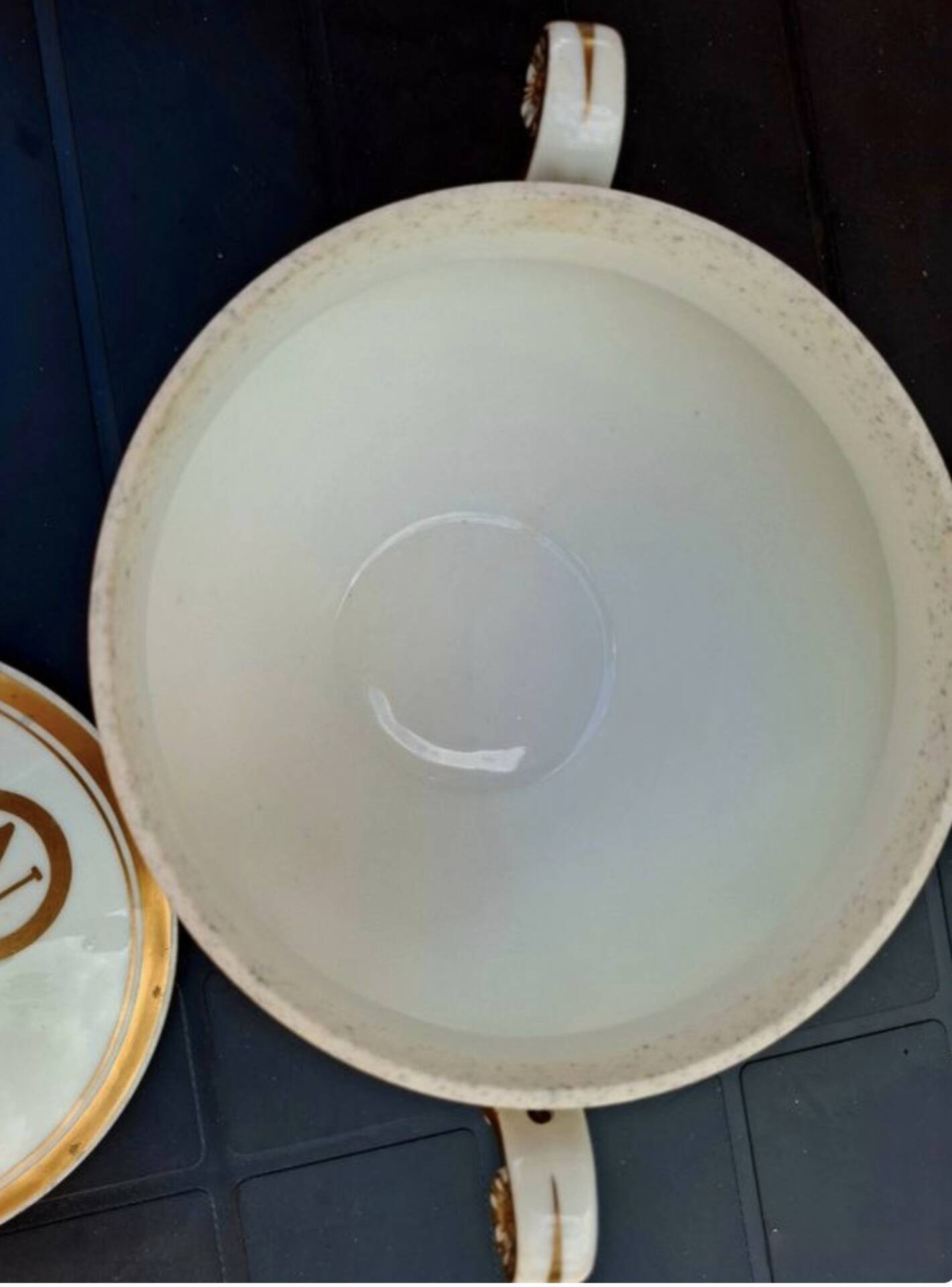 Soupière porcelaine Empire époque Napoléon Ier décor d'abeille dorée
