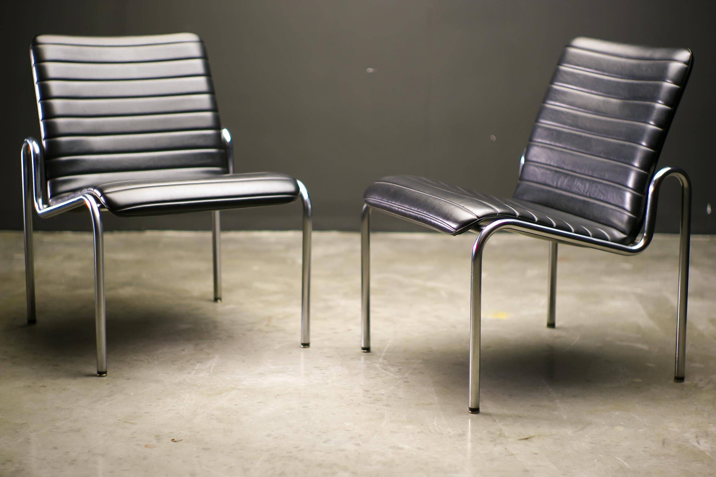 Pair of sun loungers Kho Liang Ie Model No 703, 1968
