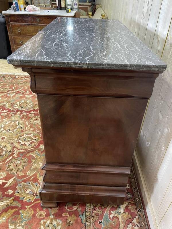 Commode époque Louis Philippe en acajou et placage d’acajou marbre gris vei