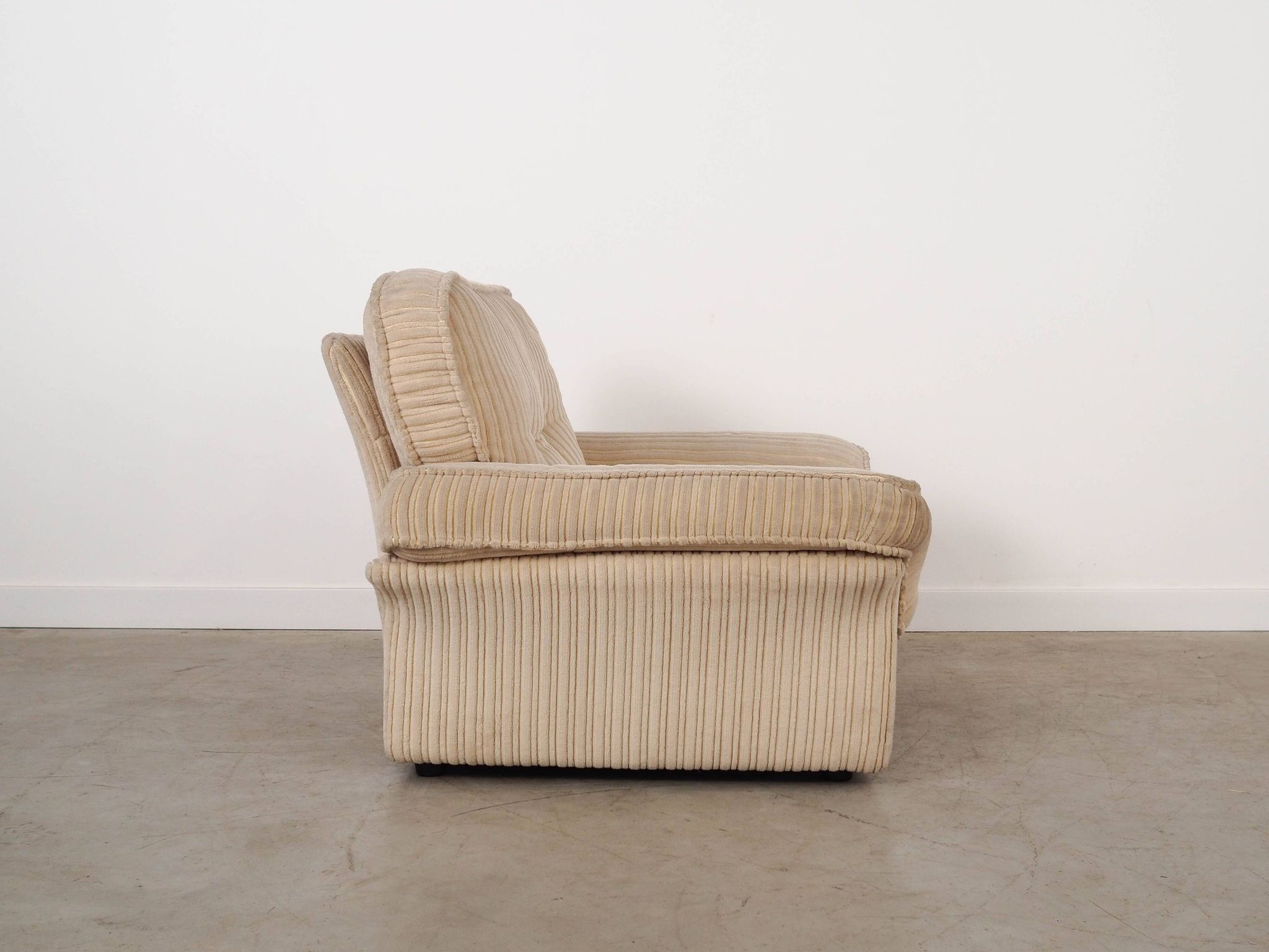 Fauteuil crème Soffio, design italien, années 1970, fabriqué par Doimo.