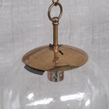 Suspension en laiton et verre à bulles du milieu du siècle (3 disponibles)