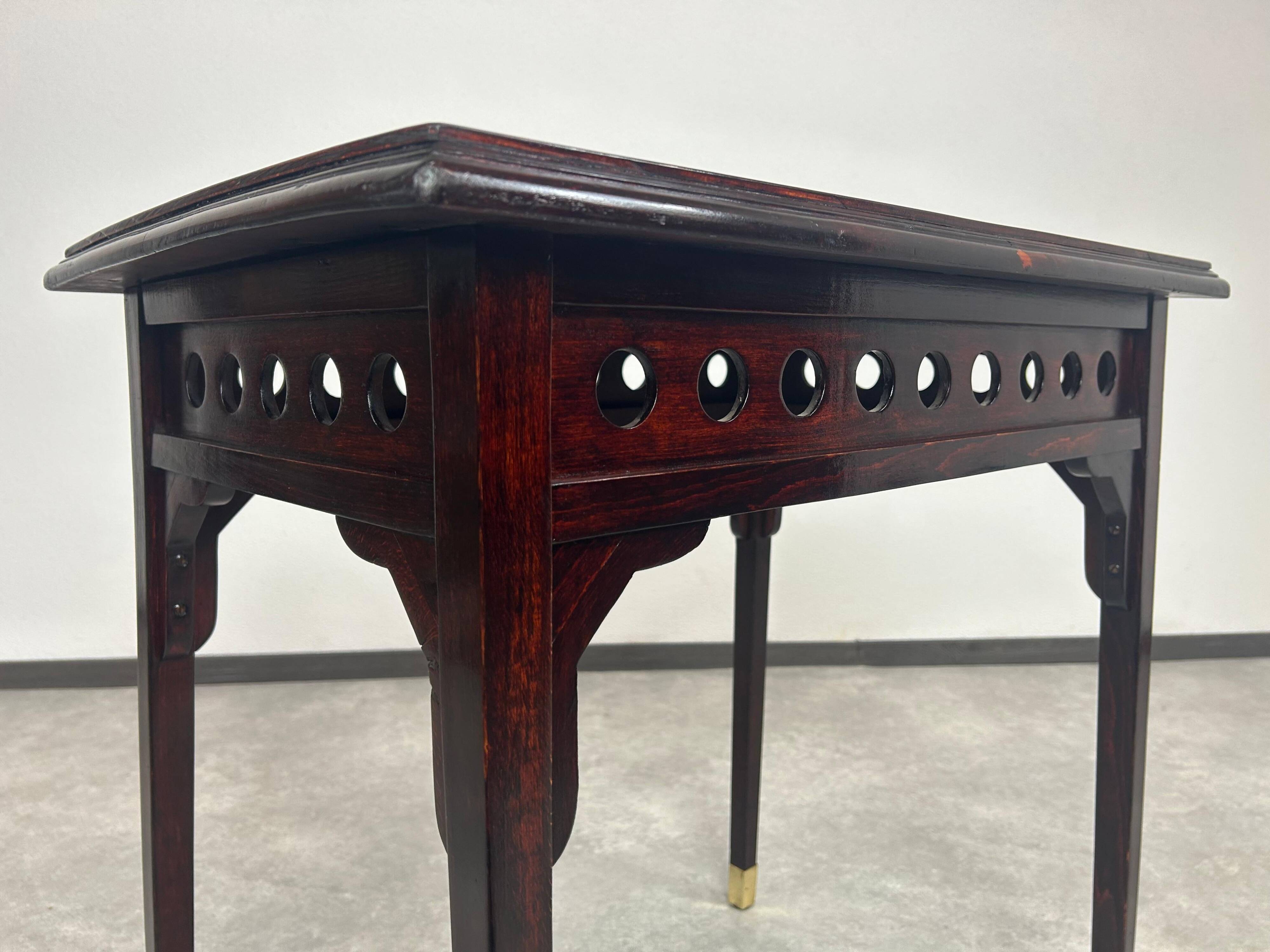 Table d'appoint Sécession de Vienne par Josef Hoffmann pour J&J Kohn