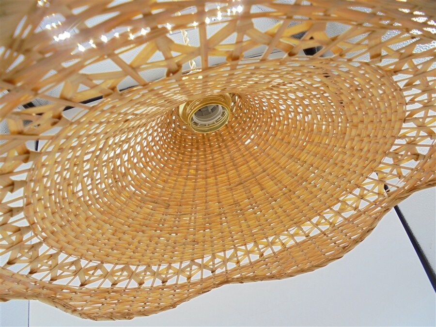 Hanging lamp wicker