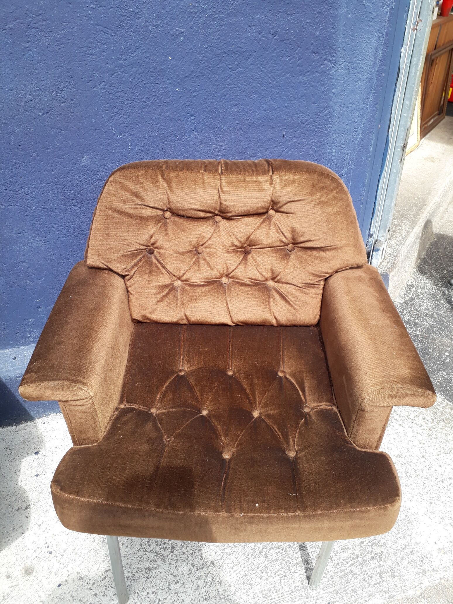 Pair of velvet armchairs