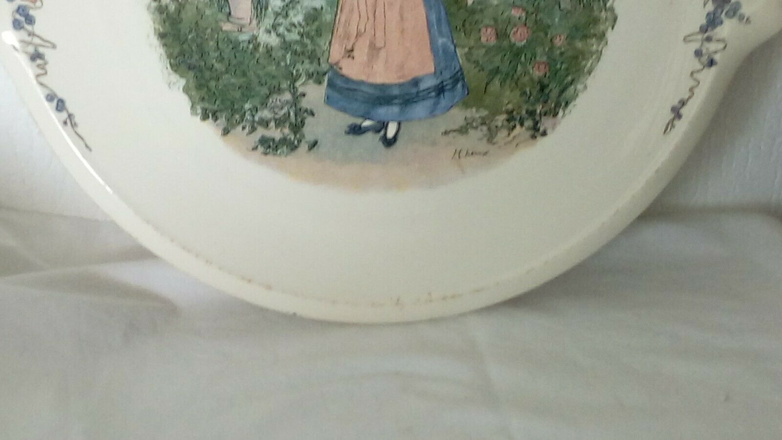 Pie dish in faience of sarreguemines model obernai