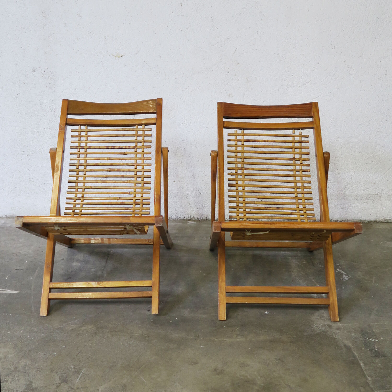 Pair of child sunbeds