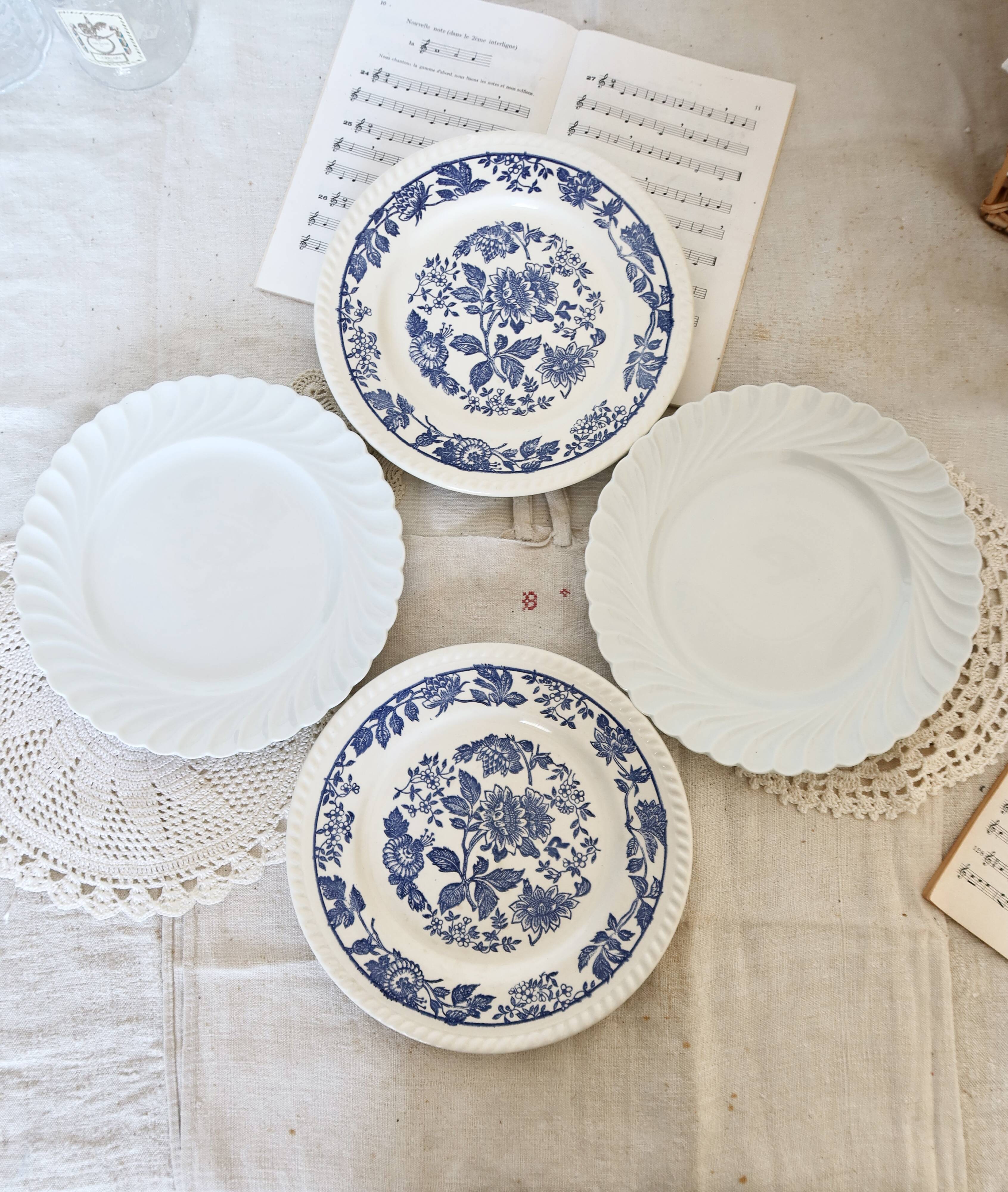 4 mismatched vintage porcelain and earthenware flat plates Marina set