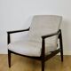Fauteuil GFM-64, conçu par Edmund Homa dans les années 70, beige gris.