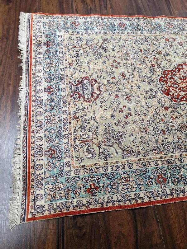 Antique Beijing rug, 1930 – silk on silk – 126x184 cm – exceptional piece