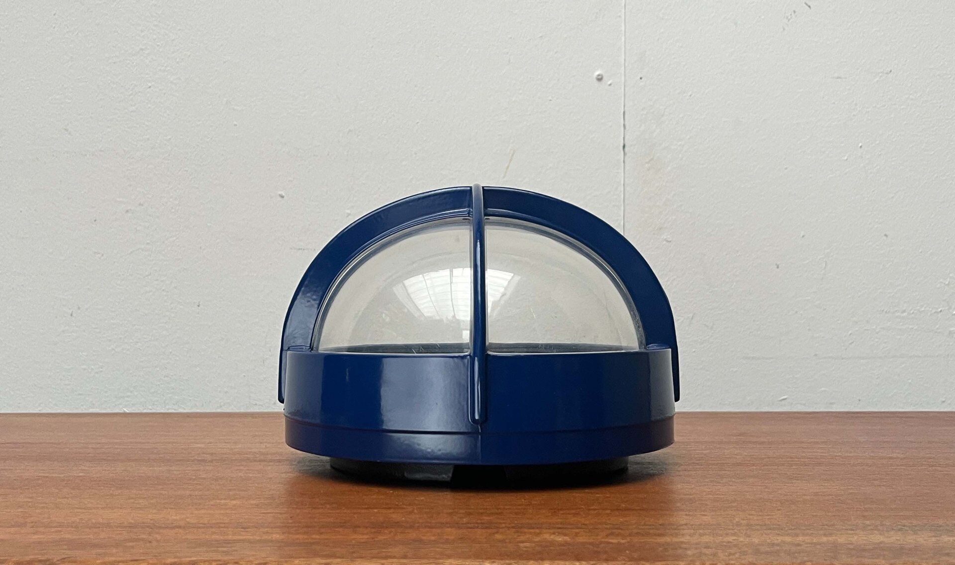Lampe murale d'extérieur en métal bleu pirate de style danois moderne du milieu du siècle par Eva et Nils Koppel, Gert Edstrand pour Nordisk Solar, années 1960