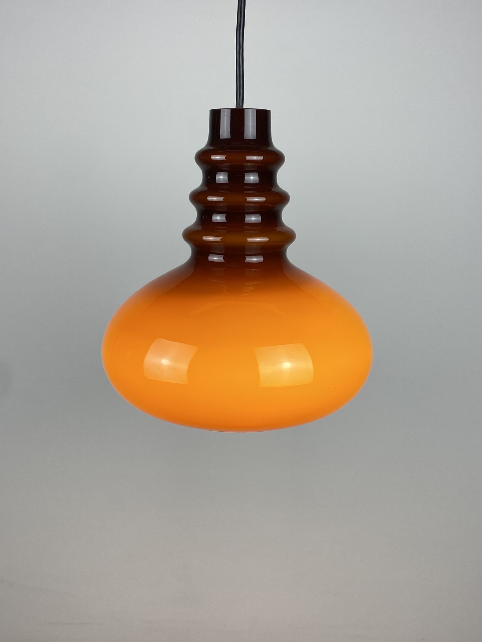 Suspension en verre brun foncé par Peill et Putzler 1960