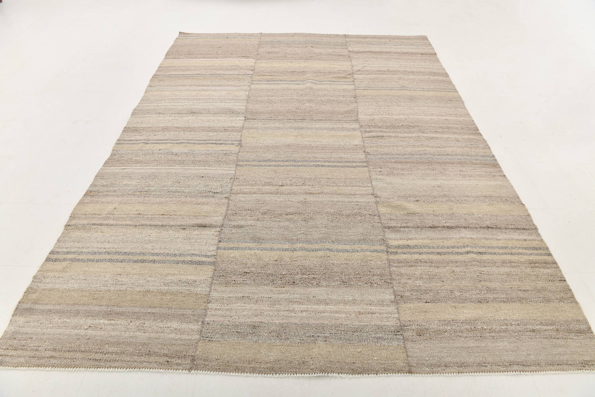 Brown & Cream Large Kilim Area Rug, 229x315Cm