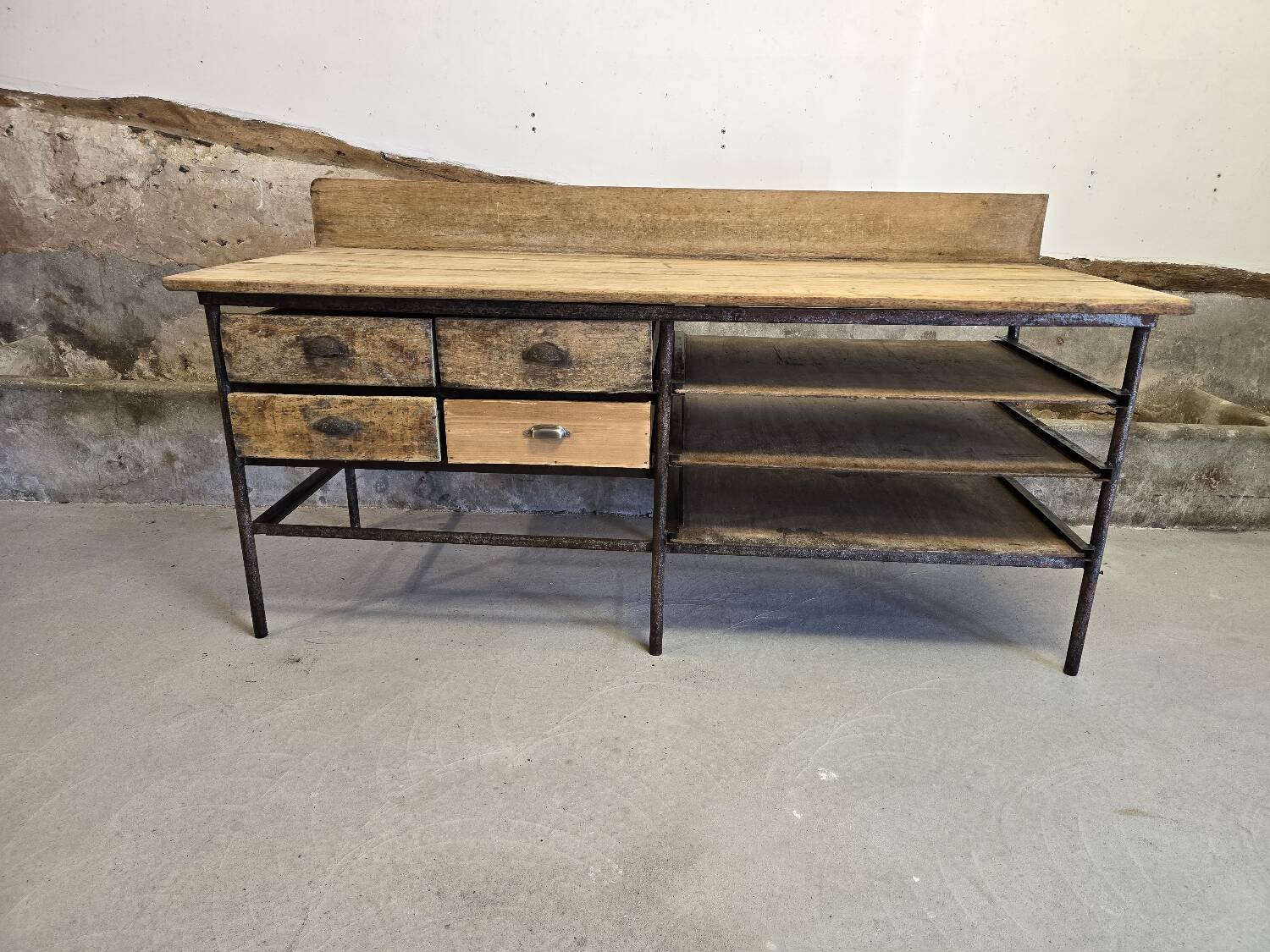 Baker's table circa 1940