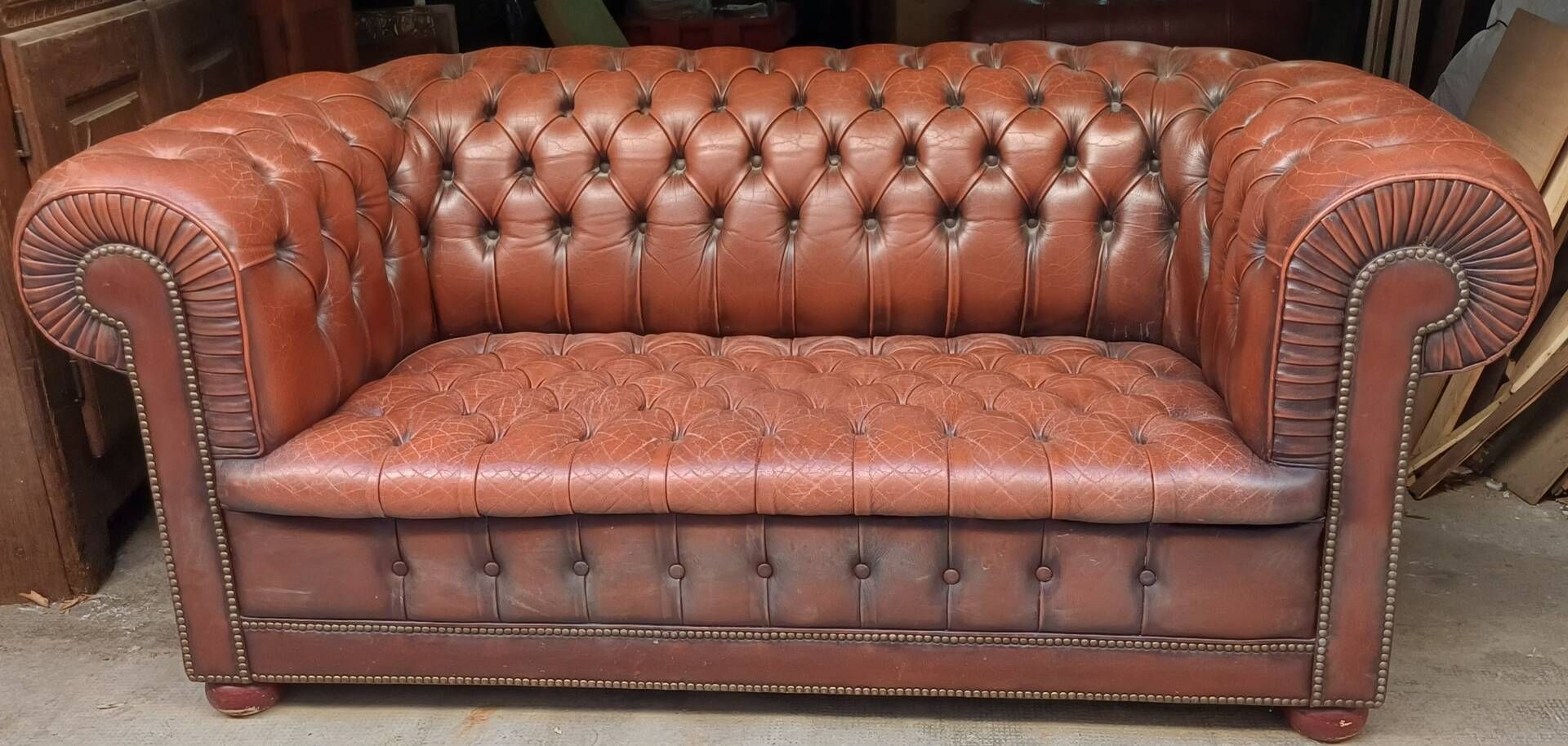 Vintage Chesterfield 2-Seater Sofa in Burgundy Leather with Button Tufting