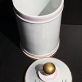Porcelain pharmacy pot
