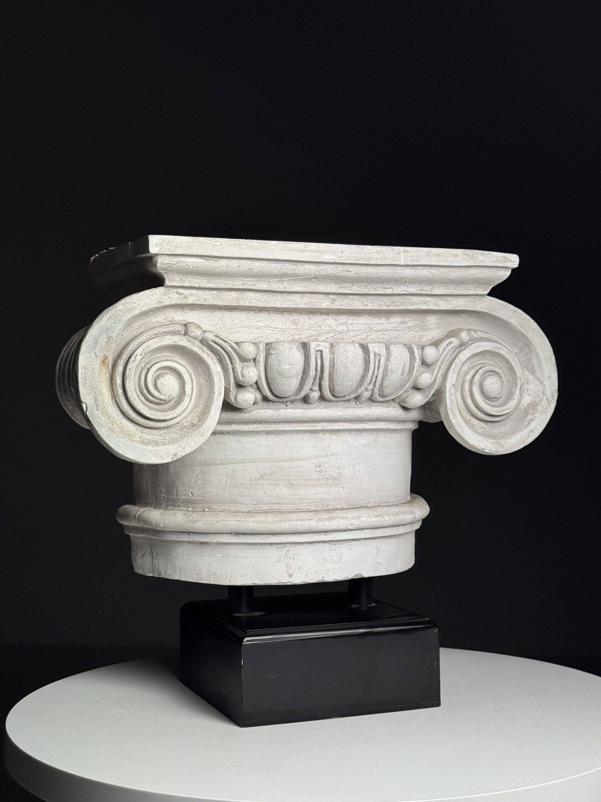 Décor en plâtre de capitaux architecture classique