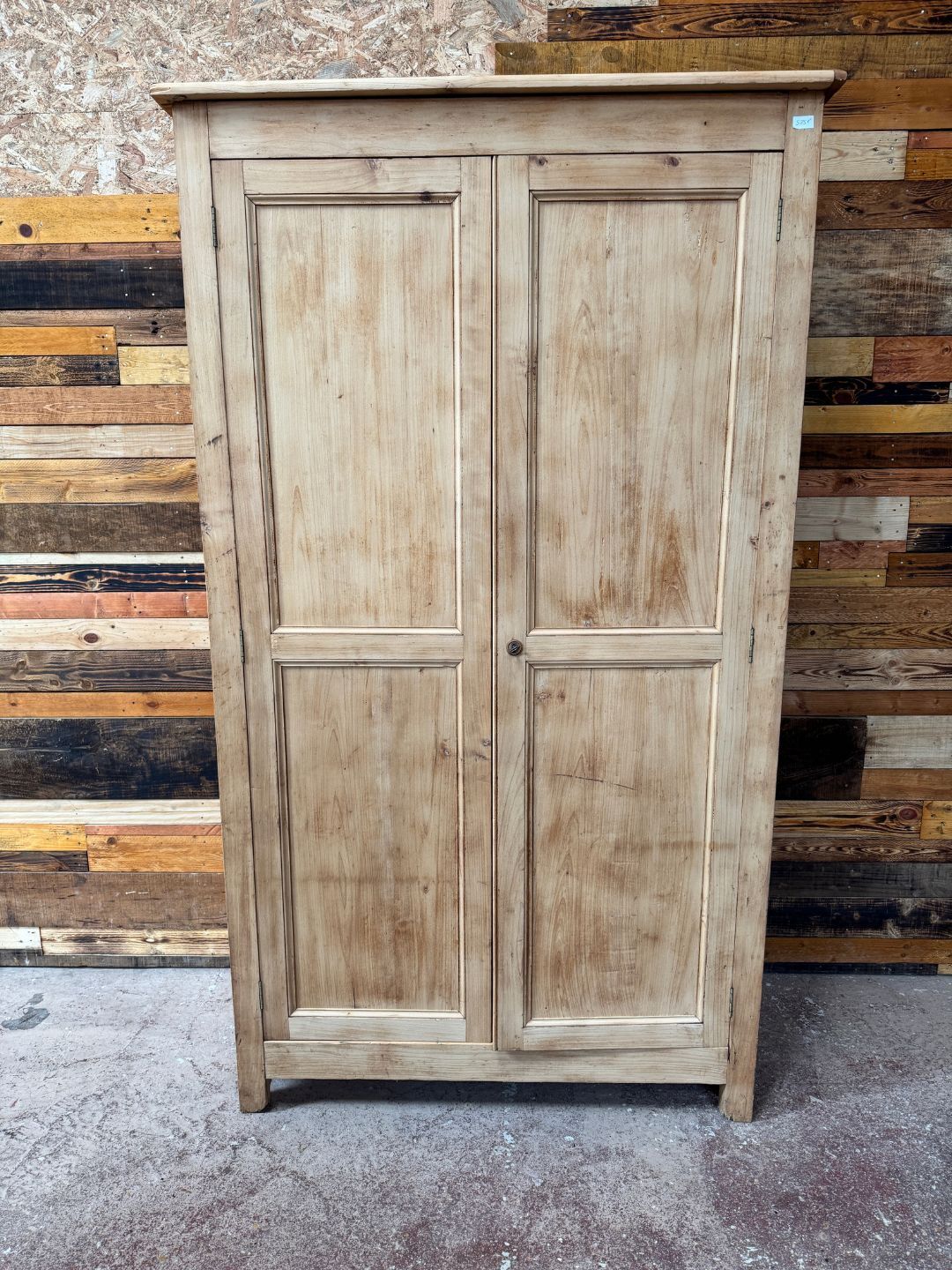 Antique wardrobe in solid cherry wood - 19th century